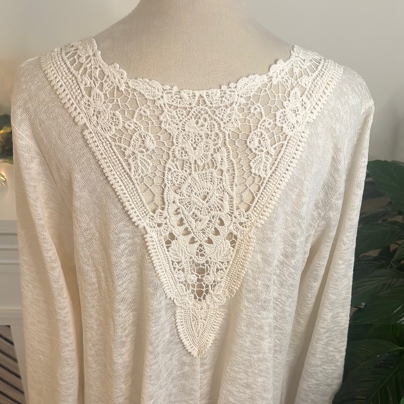 Venus Cream Knit Top with Lace Detail NWOT - Picture 4 of 4